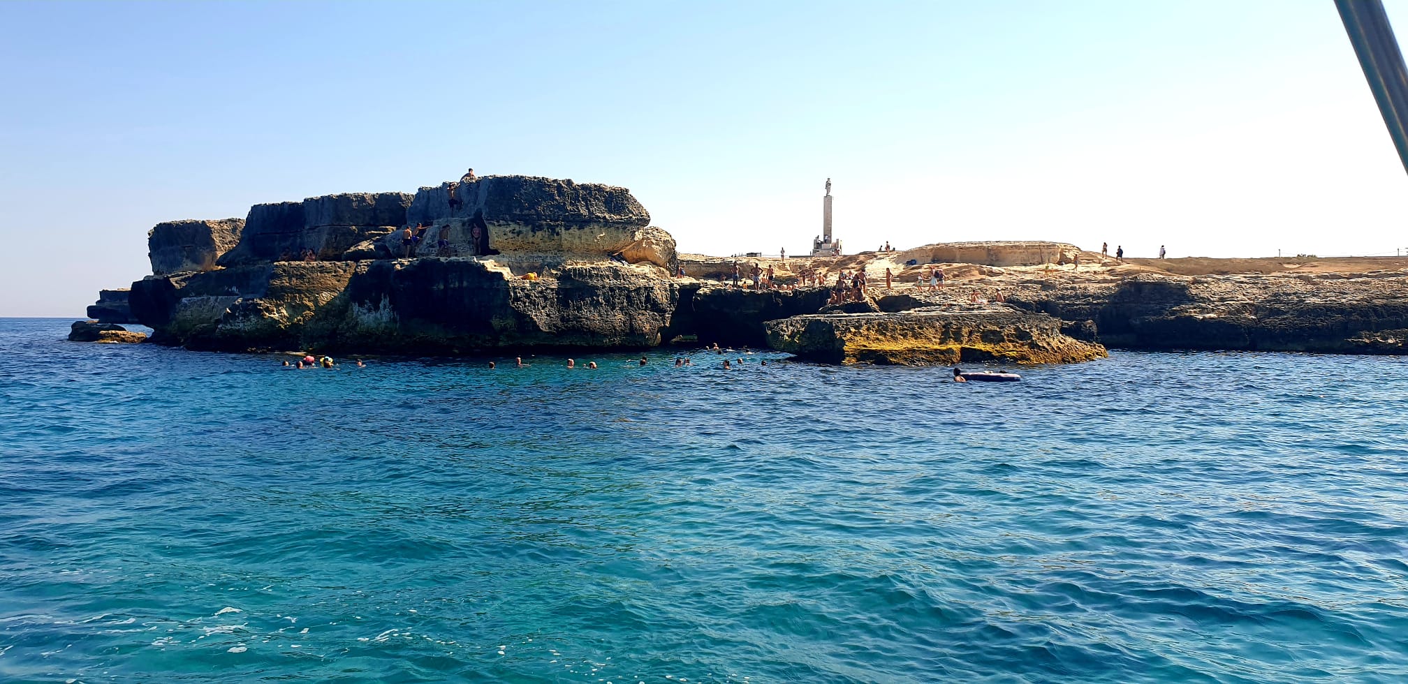 Grotta della poesi a Roca Vecchia